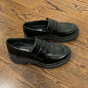 Black loafers - size 7, NWT